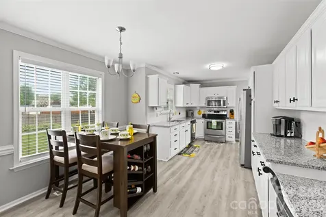 1005 Lisa Run Drive Kernersville NC 27284
