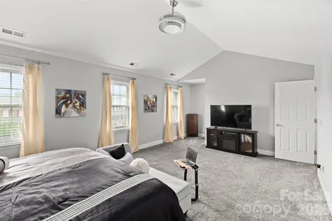 1005 Lisa Run Drive Kernersville NC 27284