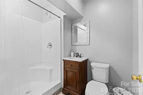 1005 Lisa Run Drive Kernersville NC 27284