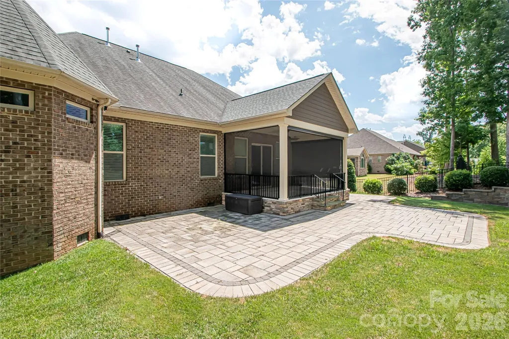 324 Eden Hollow Lane Matthews NC 28104