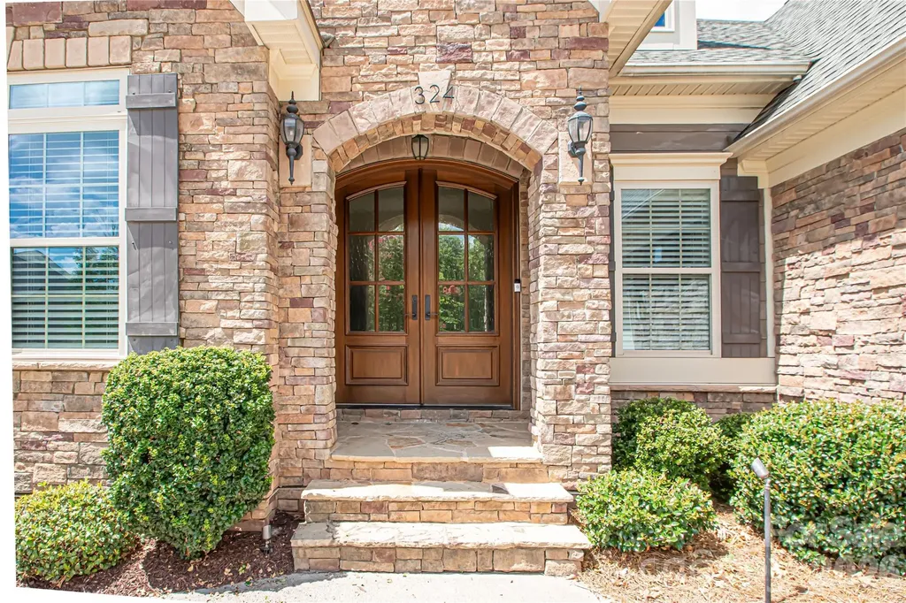 324 Eden Hollow Lane Matthews NC 28104