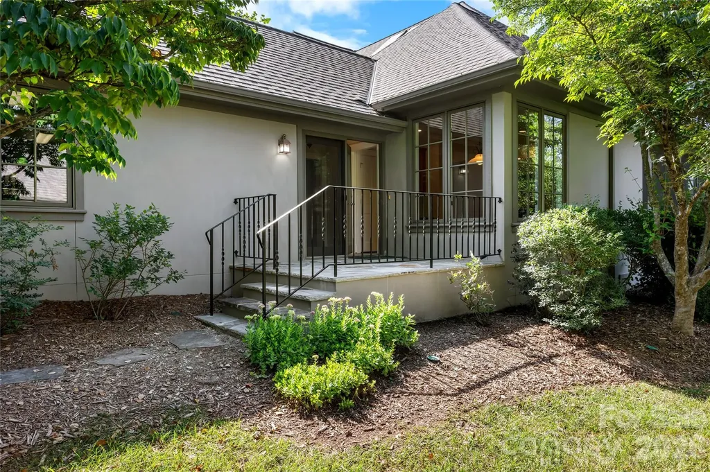 38 Jasmine Lane Brevard NC 28712