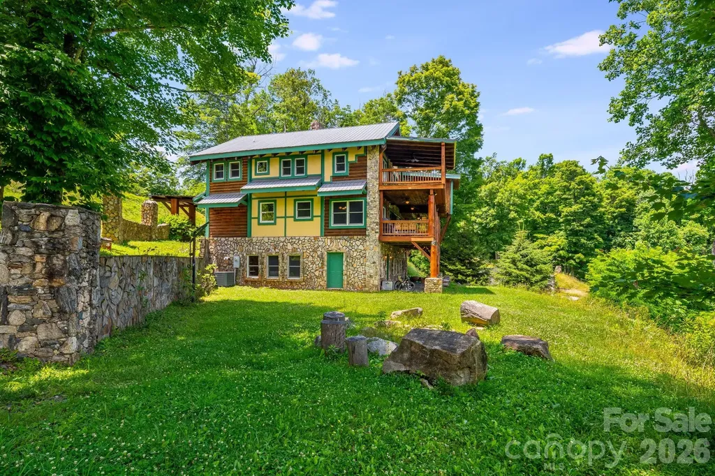 1185 Black Bear Drive Mars Hill NC 28754