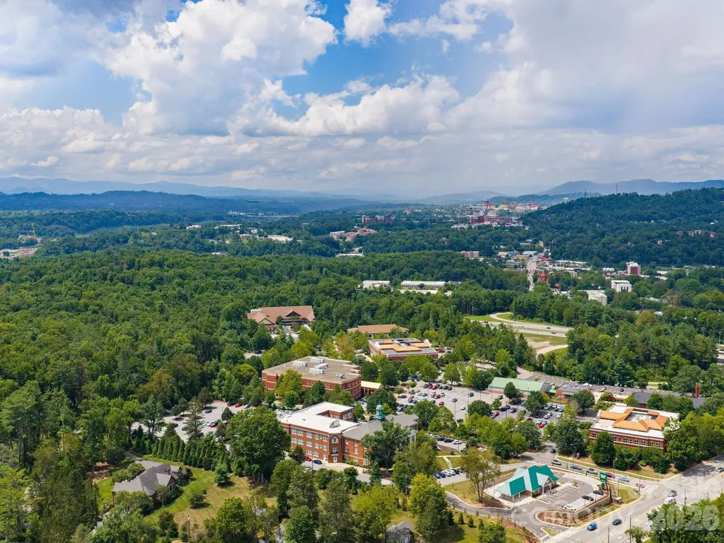 4 Vanderbilt Park Drive Asheville NC 28803
