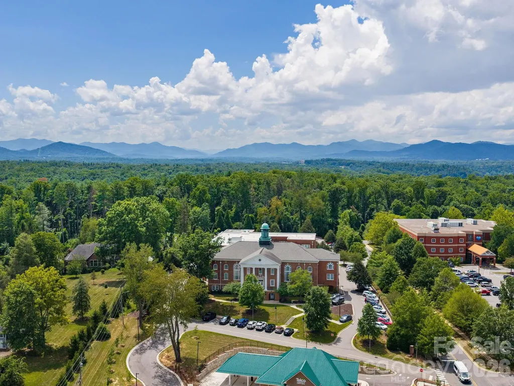 4 Vanderbilt Park Drive Asheville NC 28803