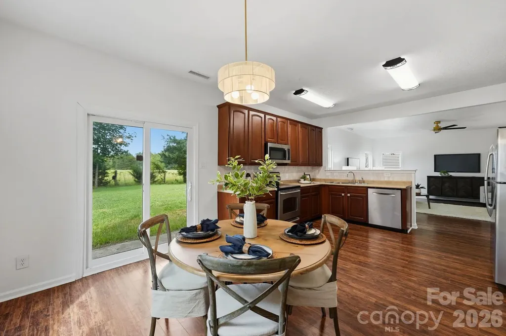 12821 Silvaire Farm Road Charlotte NC 28278