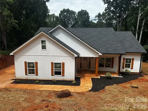 1694 Parsonage Lane Newton NC 28658