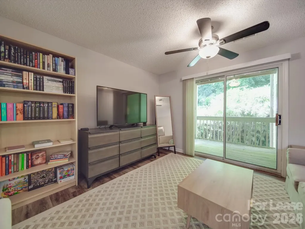 1052 Churchill Downs Court Charlotte NC 28211