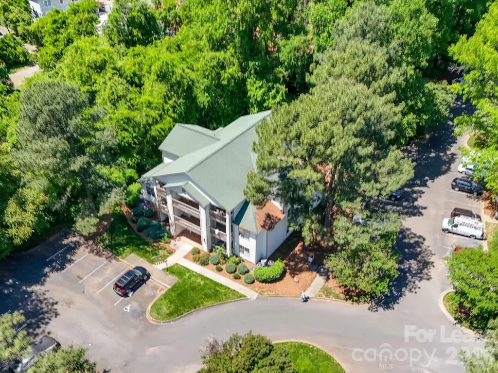 1052 Churchill Downs Court Charlotte NC 28211