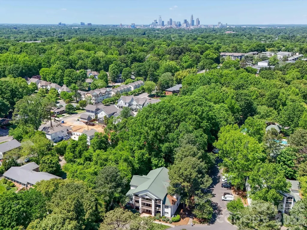 1052 Churchill Downs Court Charlotte NC 28211