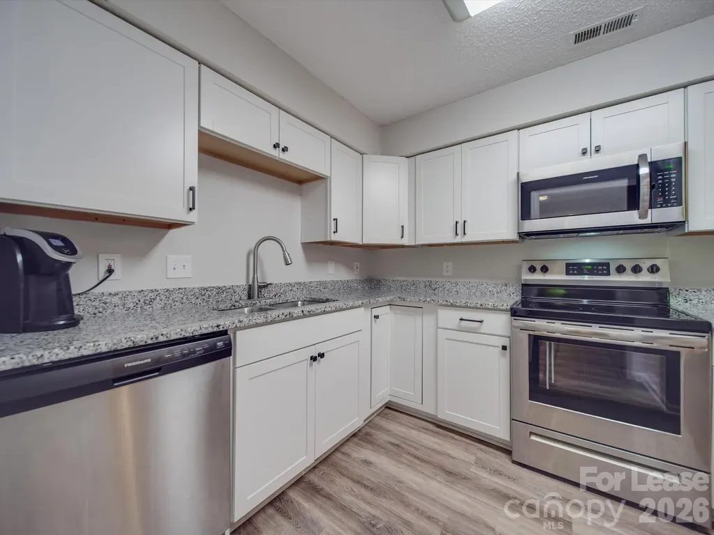 1052 Churchill Downs Court Charlotte NC 28211