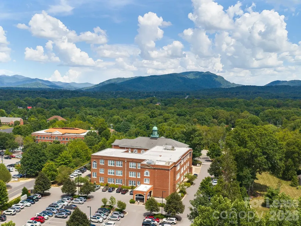 4 Vanderbilt Park Drive Asheville NC 28803