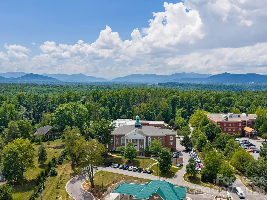 4 Vanderbilt Park Drive Asheville NC 28803