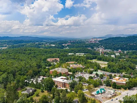4 Vanderbilt Park Drive Asheville NC 28803