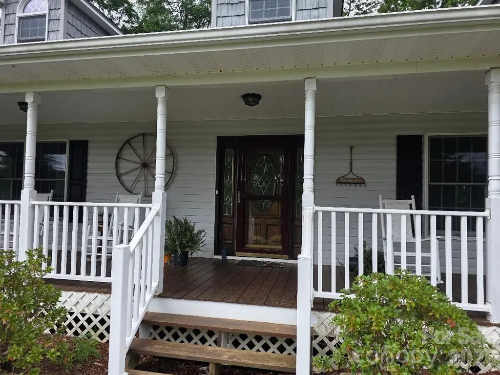 225 White Oak Road Burnsville NC 28714