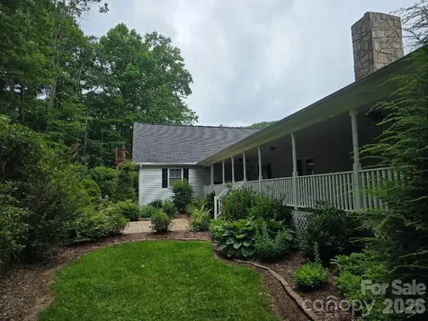 225 White Oak Road Burnsville NC 28714