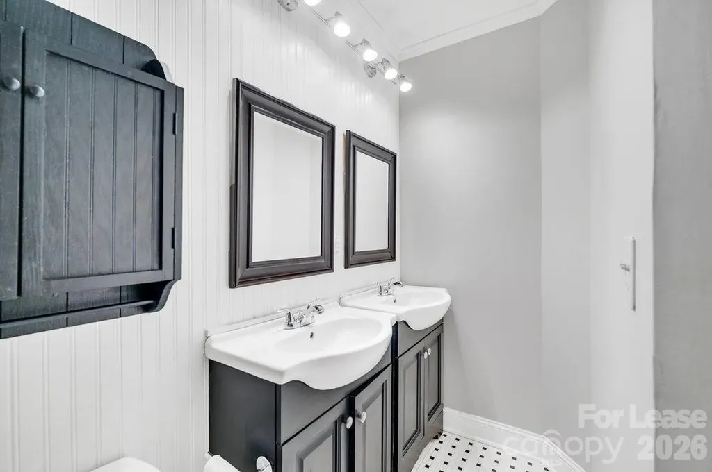 1210 Mendenhall Court Charlotte NC 28211
