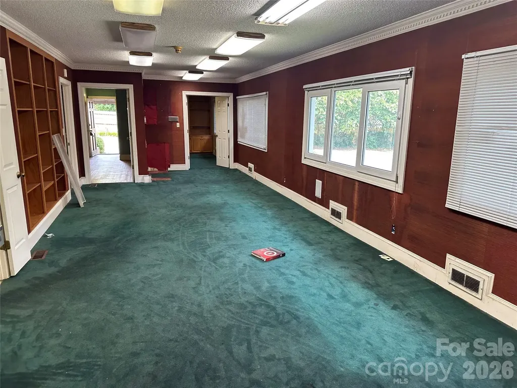 1418 S York Road Gastonia NC 28052