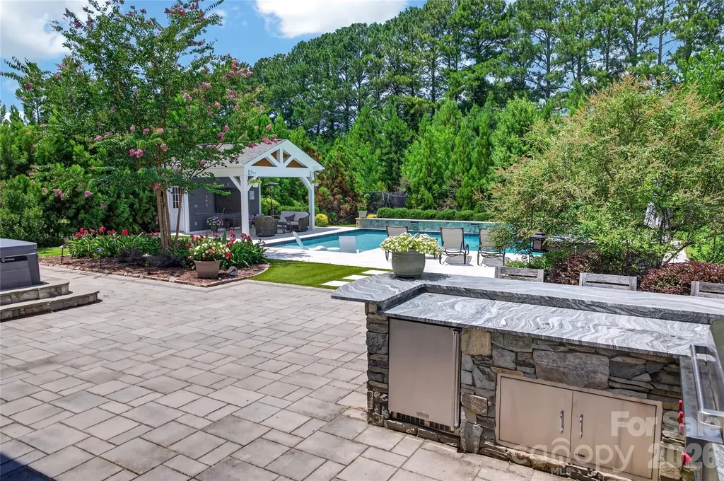 5110 Harwich Circle Matthews NC 28104