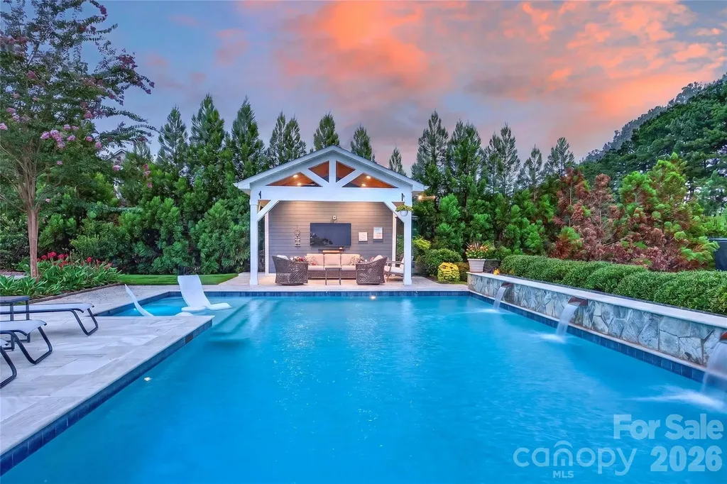 5110 Harwich Circle Matthews NC 28104