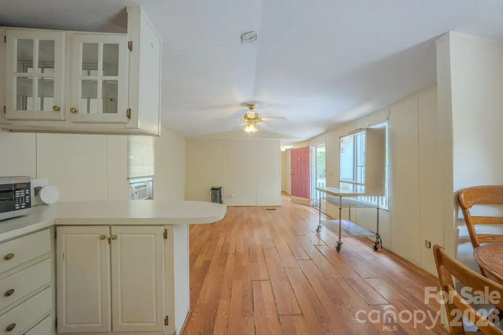 23 Tom Worley Road Leicester NC 28748