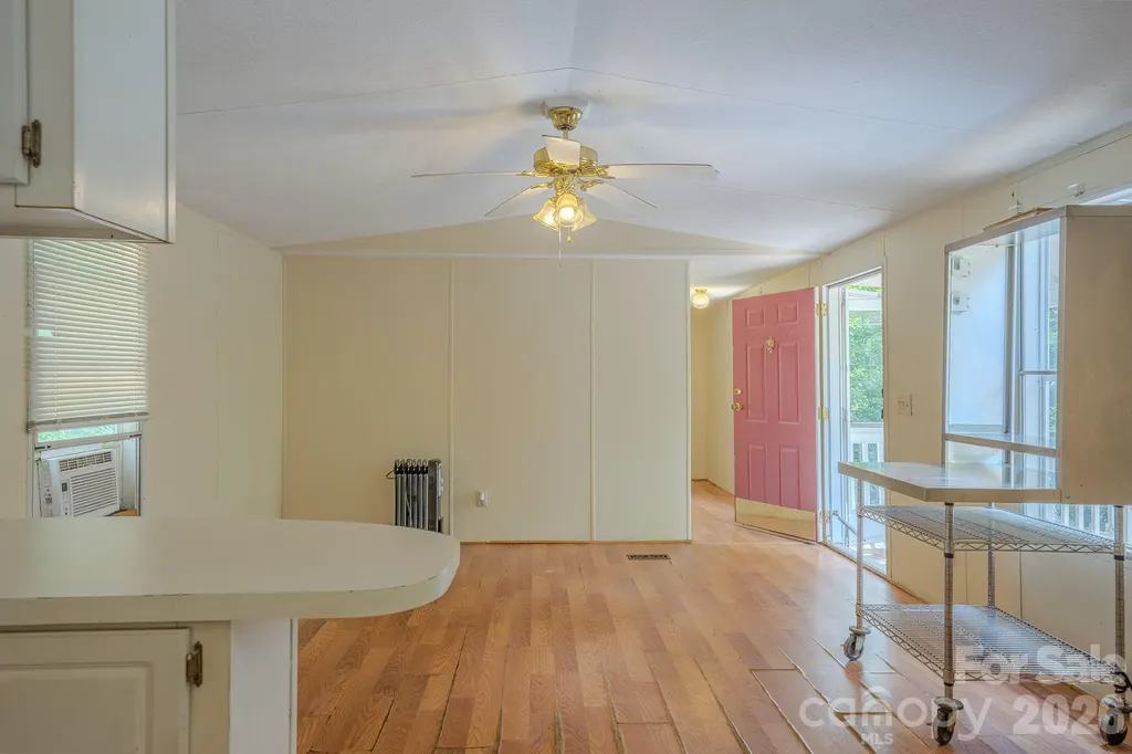 23 Tom Worley Road Leicester NC 28748