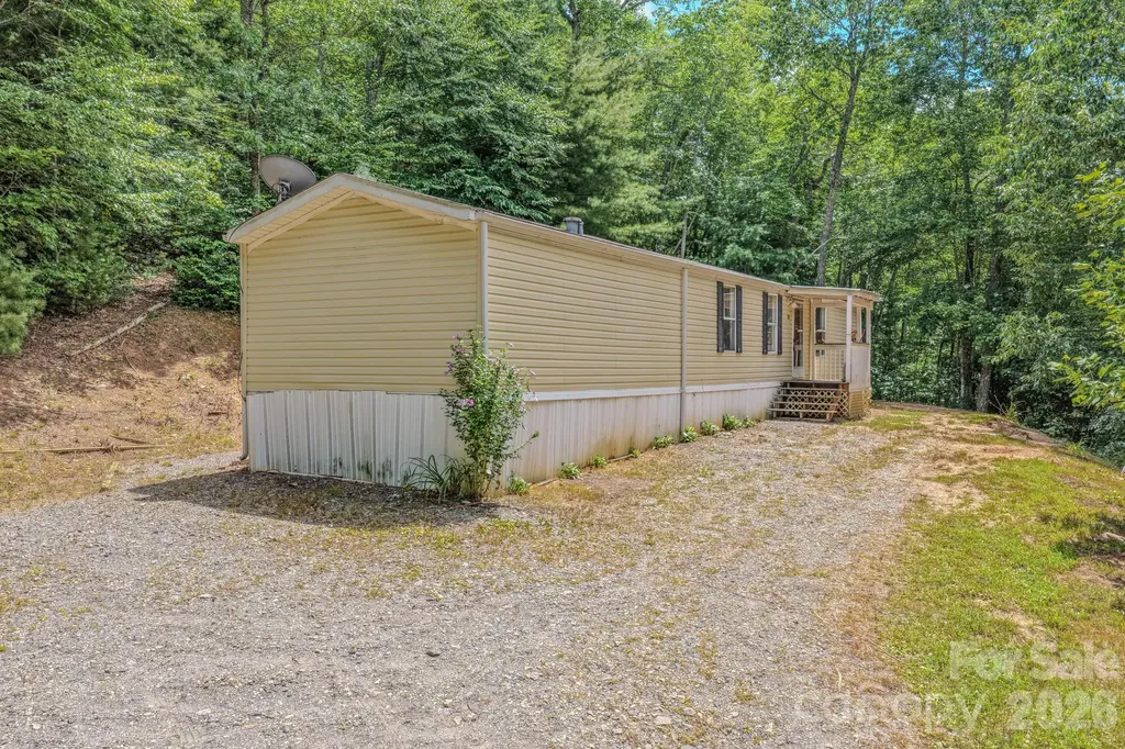 23 Tom Worley Road Leicester NC 28748