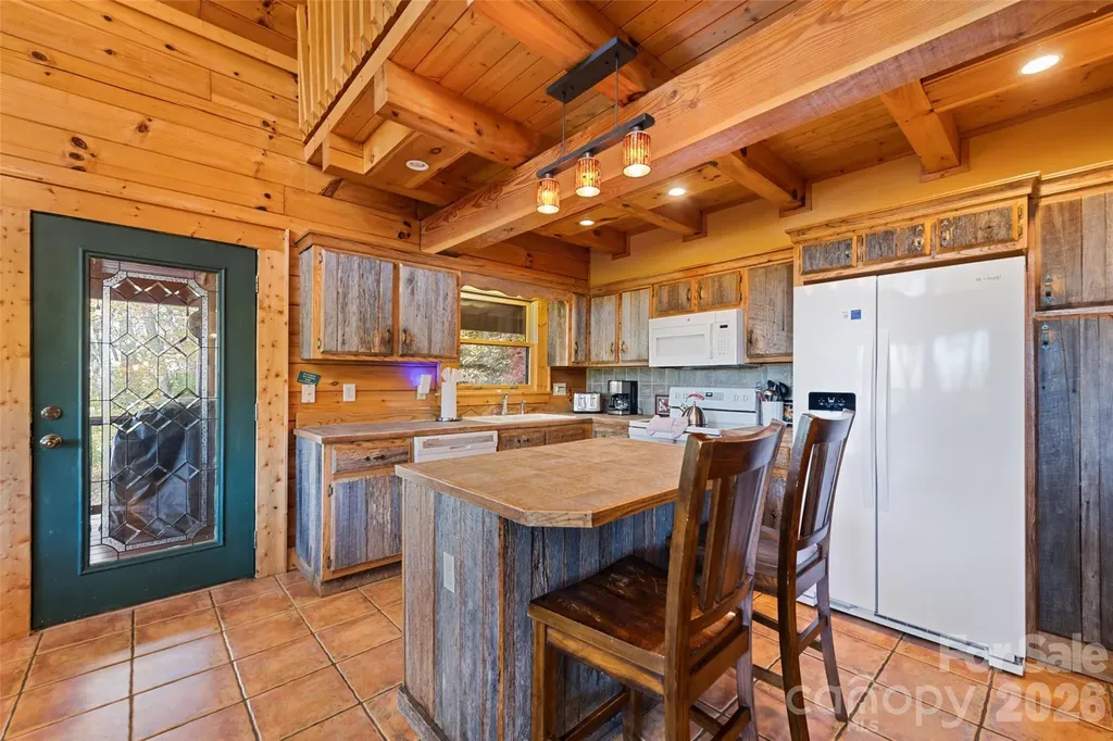 582 Tsalagi Trail Maggie Valley NC 28751