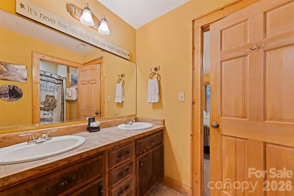 582 Tsalagi Trail Maggie Valley NC 28751