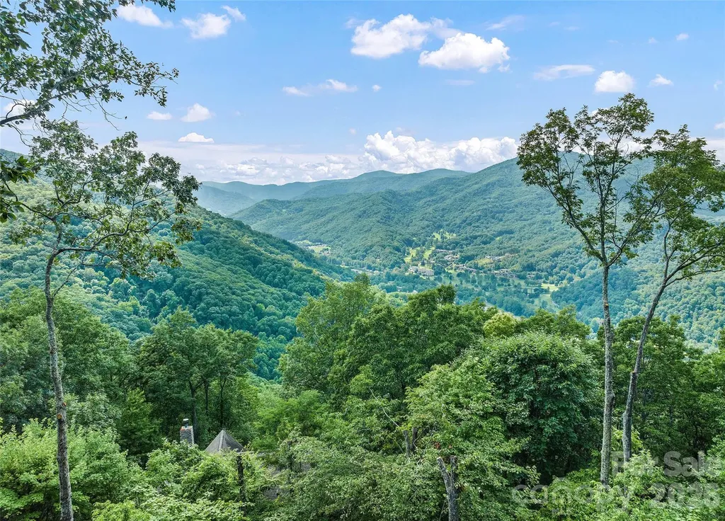 582 Tsalagi Trail Maggie Valley NC 28751