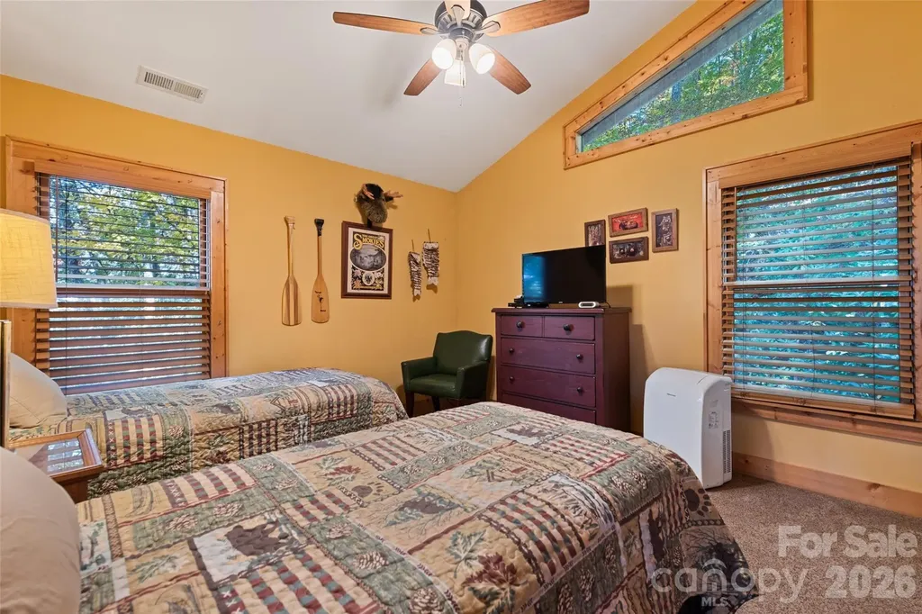 582 Tsalagi Trail Maggie Valley NC 28751