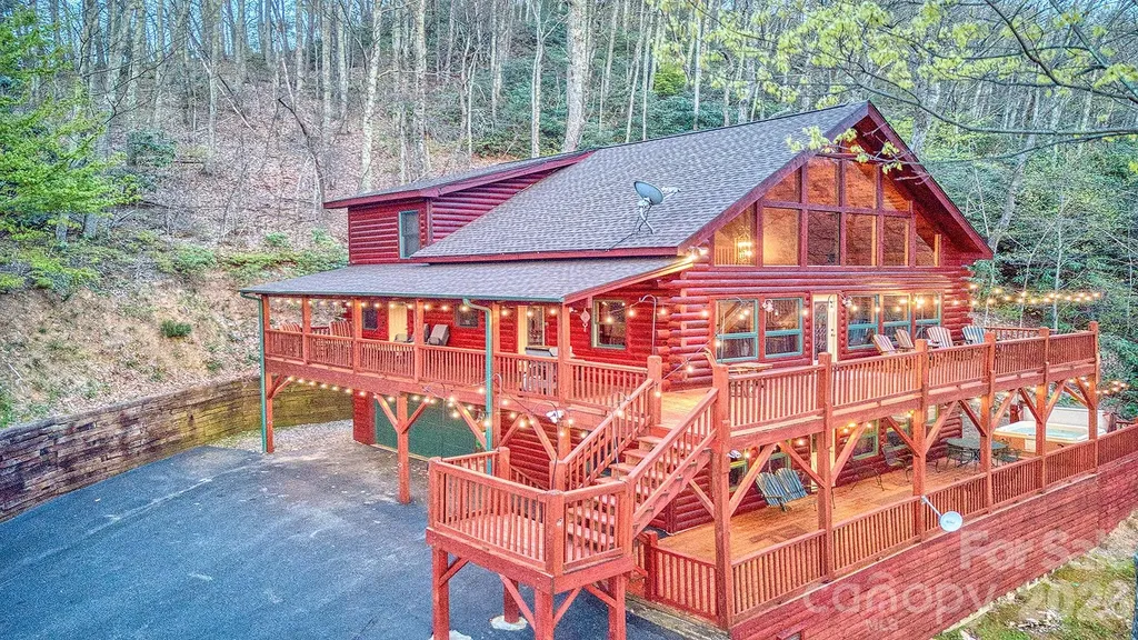582 Tsalagi Trail Maggie Valley NC 28751
