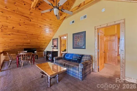582 Tsalagi Trail Maggie Valley NC 28751