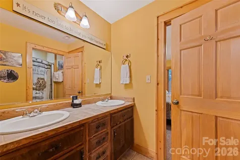582 Tsalagi Trail Maggie Valley NC 28751