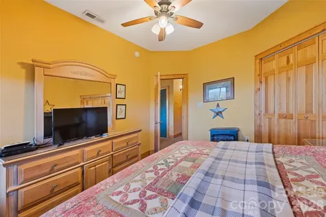582 Tsalagi Trail Maggie Valley NC 28751