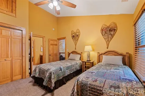 582 Tsalagi Trail Maggie Valley NC 28751