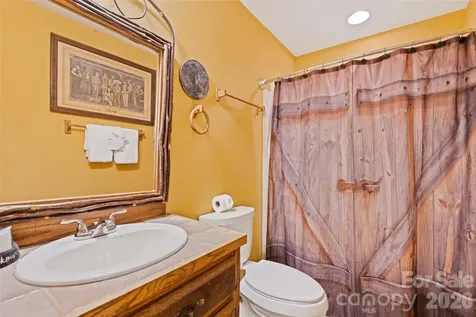 582 Tsalagi Trail Maggie Valley NC 28751