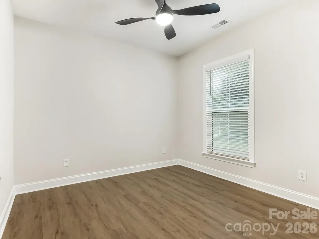 428 Woodvale Place Charlotte NC 28208