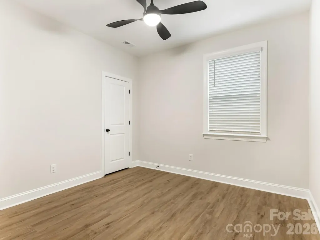 428 Woodvale Place Charlotte NC 28208