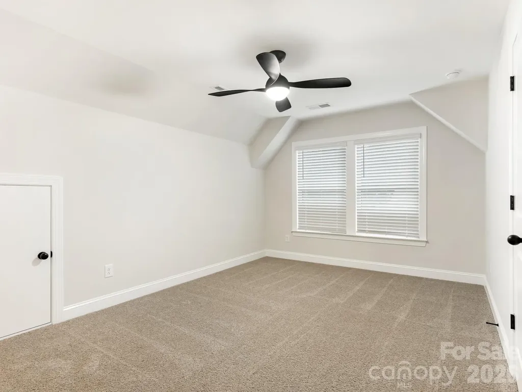 428 Woodvale Place Charlotte NC 28208