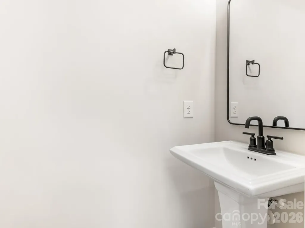 428 Woodvale Place Charlotte NC 28208