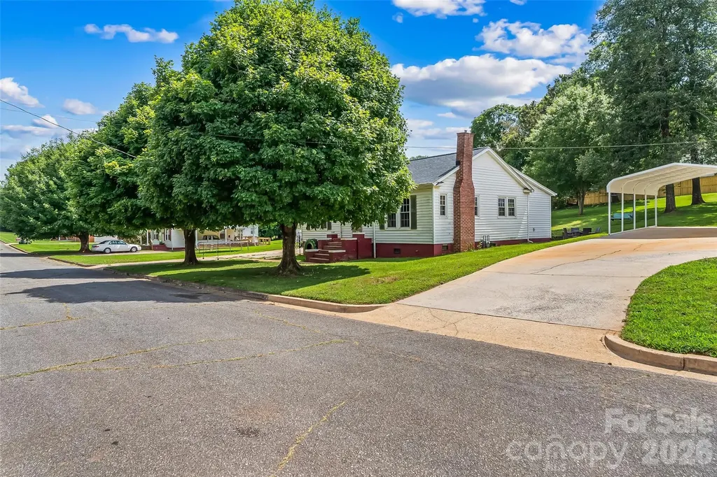 208 Shuping Street Morganton NC 28655