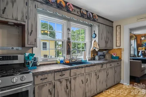 208 Shuping Street Morganton NC 28655