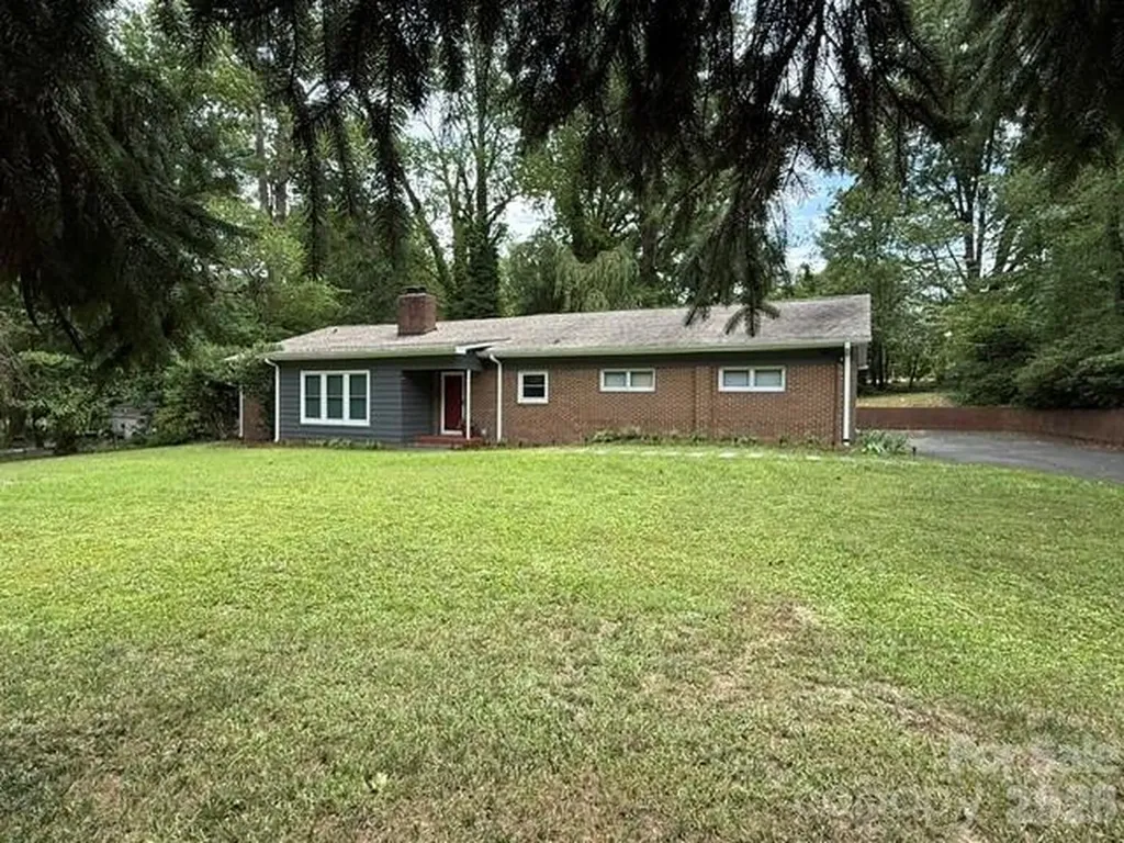 138 Circle Drive Thomasville NC 27360