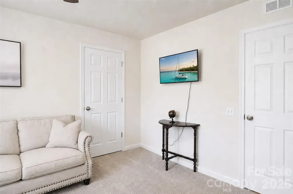 6634 Bells Mill Drive Charlotte NC 28269
