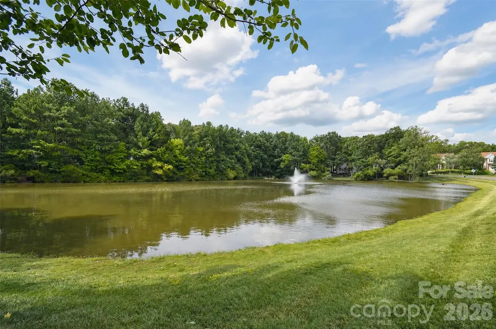 6634 Bells Mill Drive Charlotte NC 28269