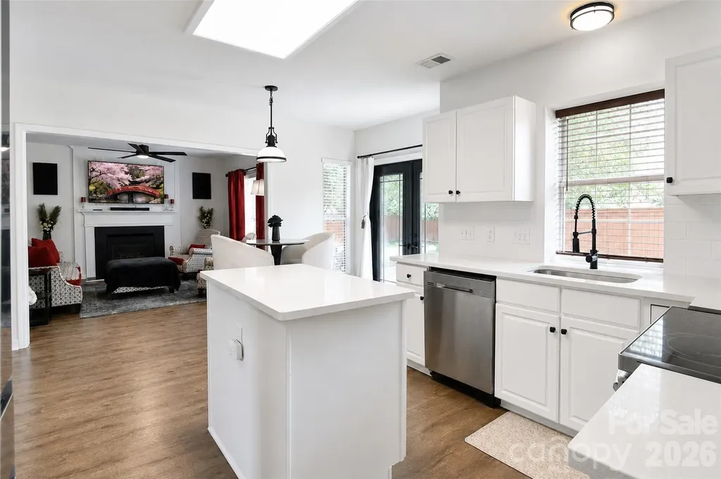 6634 Bells Mill Drive Charlotte NC 28269