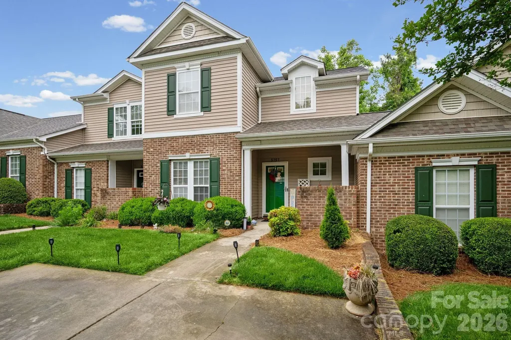 5757 Fox Ridge Lane Winston Salem NC 27104