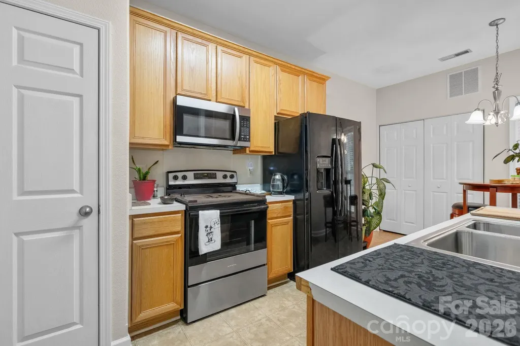 5757 Fox Ridge Lane Winston Salem NC 27104