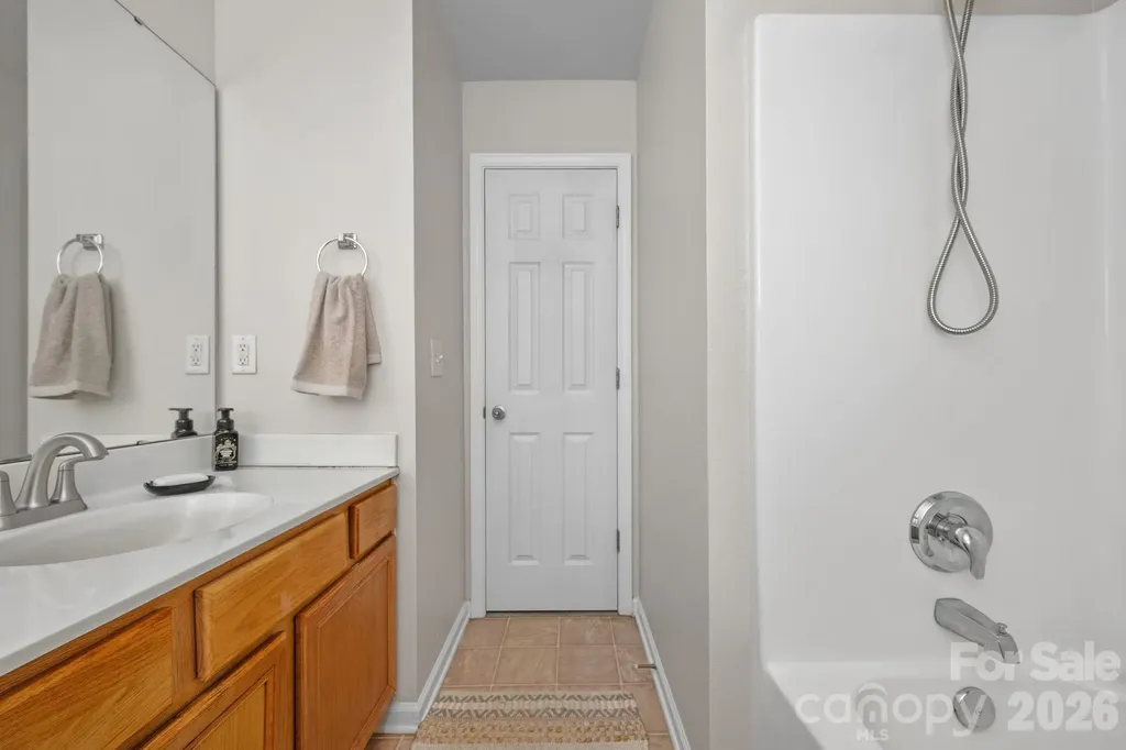 5757 Fox Ridge Lane Winston Salem NC 27104